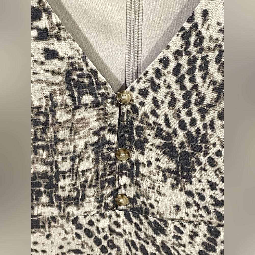 Express Short Sleeve Animal print hi-low Maxi dress size XS - Picture 3 of 7